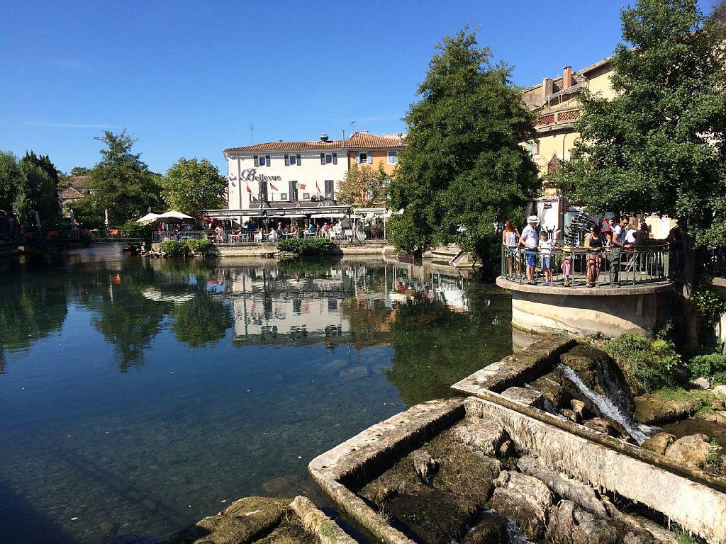 Studio De Charme Avec Sa Terrasse En Plein Coeur De Ville LʼIsle-sur-la-Sorgue Eksteriør bilde