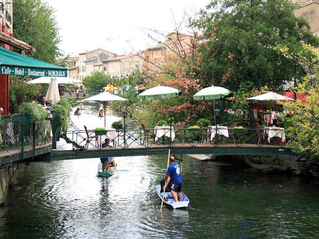 Studio De Charme Avec Sa Terrasse En Plein Coeur De Ville LʼIsle-sur-la-Sorgue Eksteriør bilde